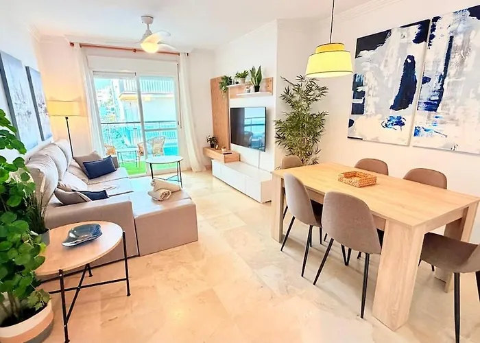 M Mendez Cozy 3br 2bath